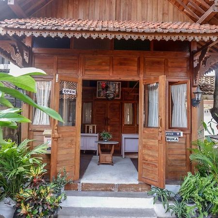 Reddoorz Syariah Near Plengkung Gading 2 Yogyakarta Exterior foto