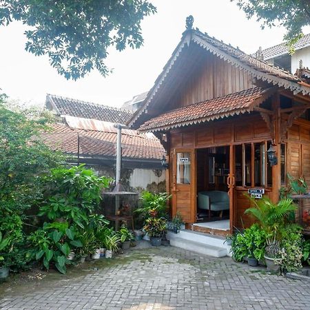 Reddoorz Syariah Near Plengkung Gading 2 Yogyakarta Exterior foto