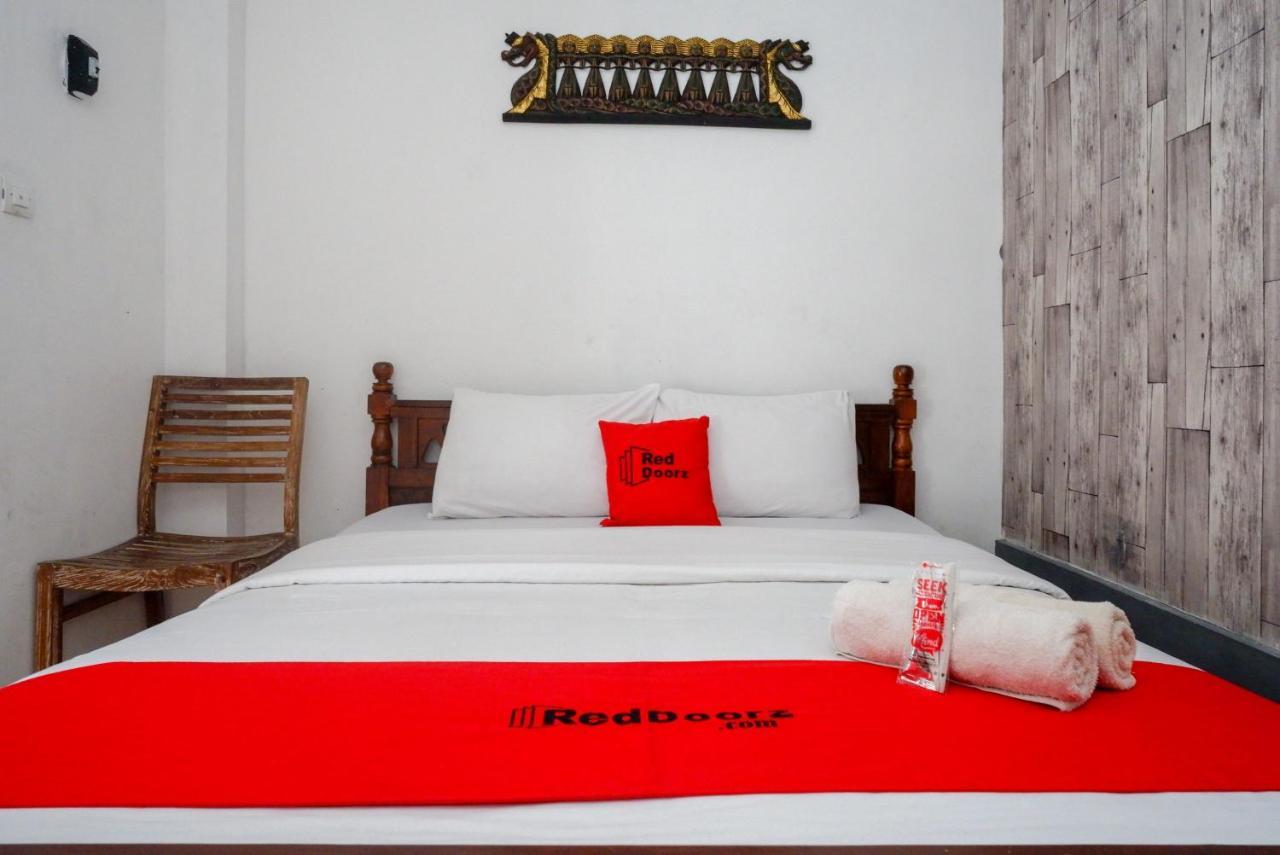 Reddoorz Syariah Near Plengkung Gading 2 Yogyakarta Exterior foto