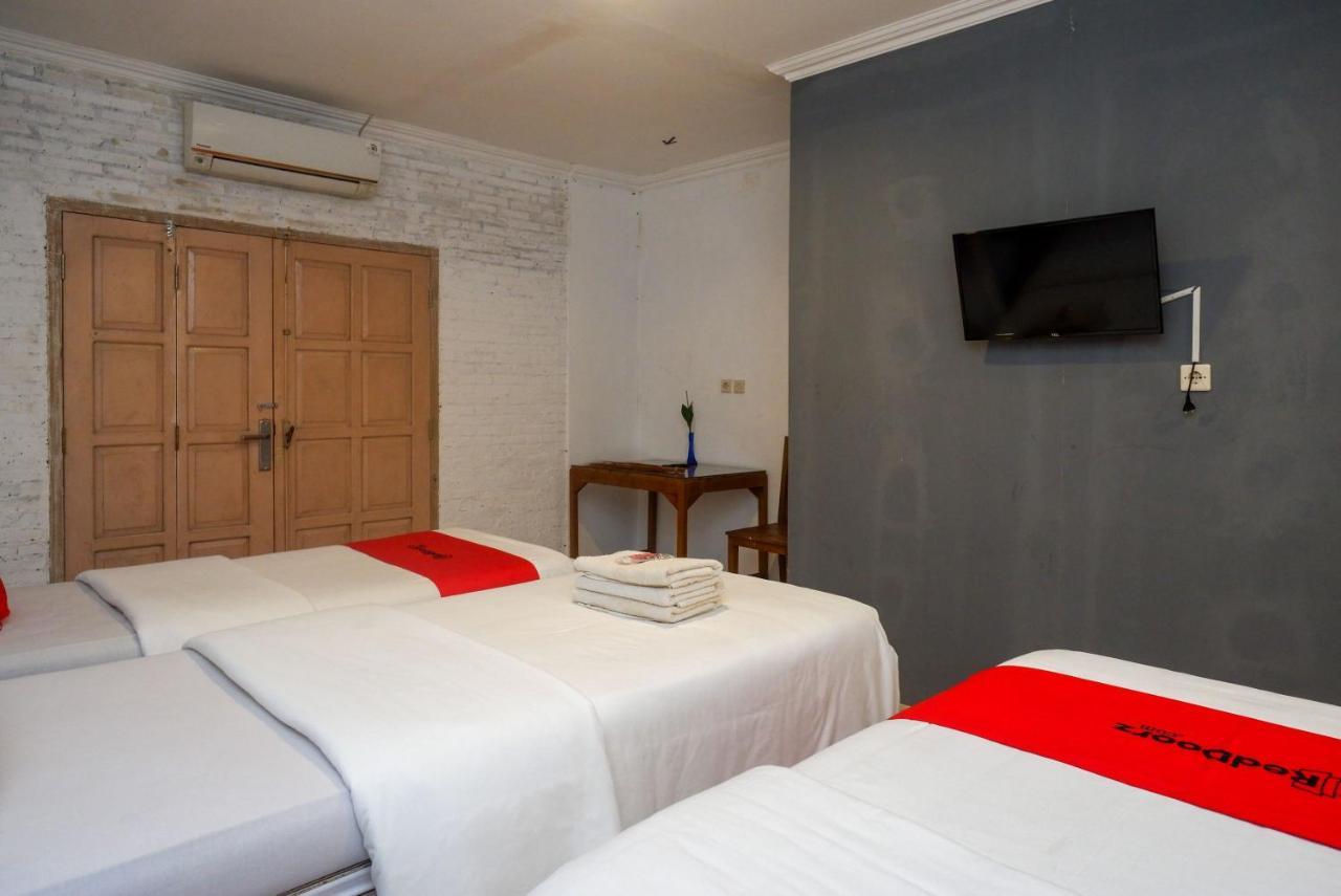 Reddoorz Syariah Near Plengkung Gading 2 Yogyakarta Exterior foto