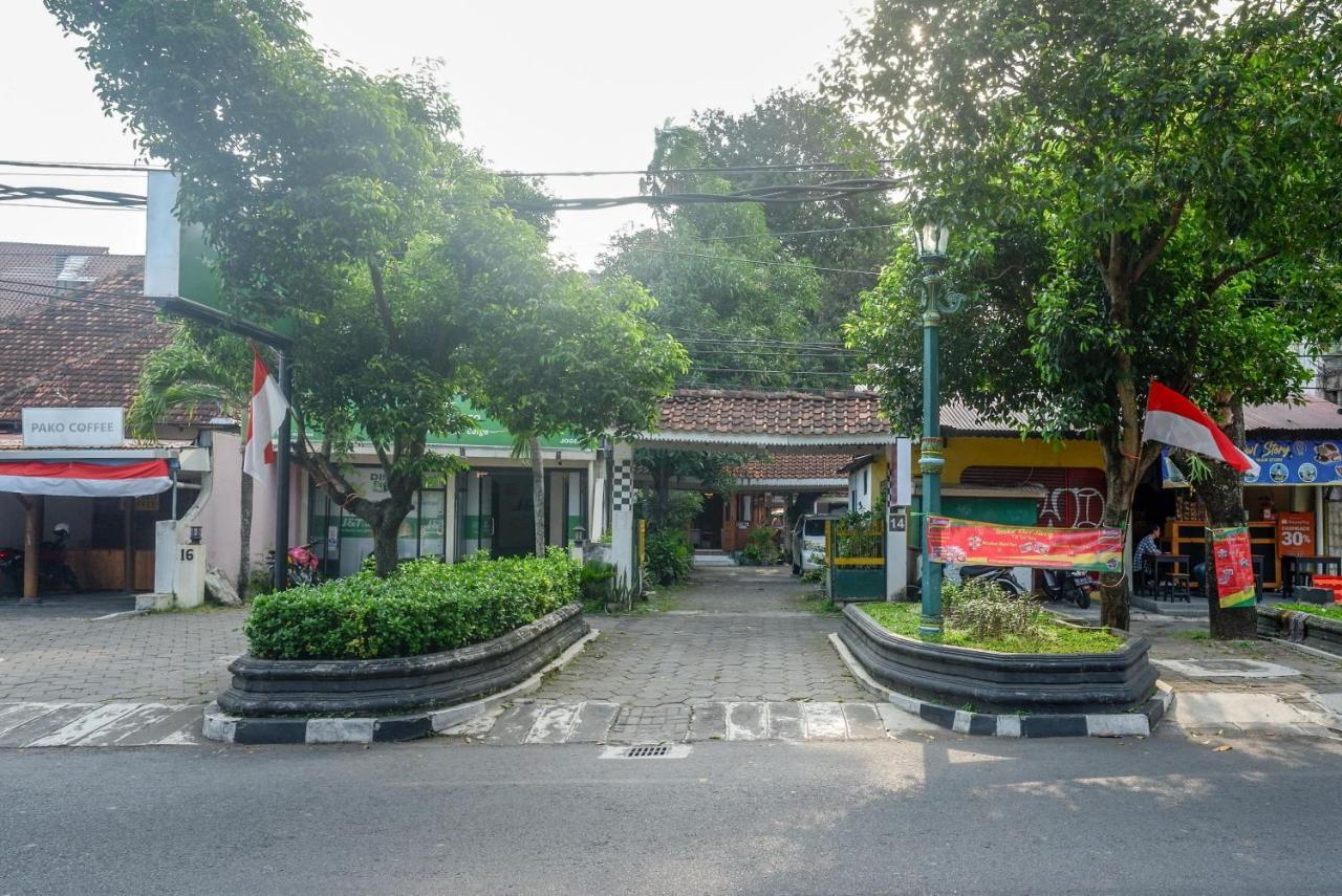 Reddoorz Syariah Near Plengkung Gading 2 Yogyakarta Exterior foto