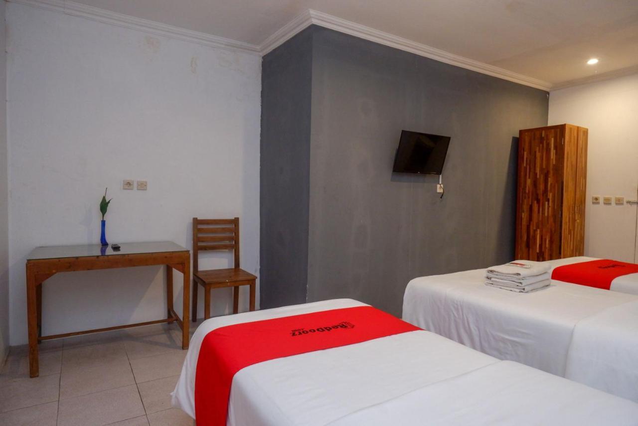 Reddoorz Syariah Near Plengkung Gading 2 Yogyakarta Exterior foto