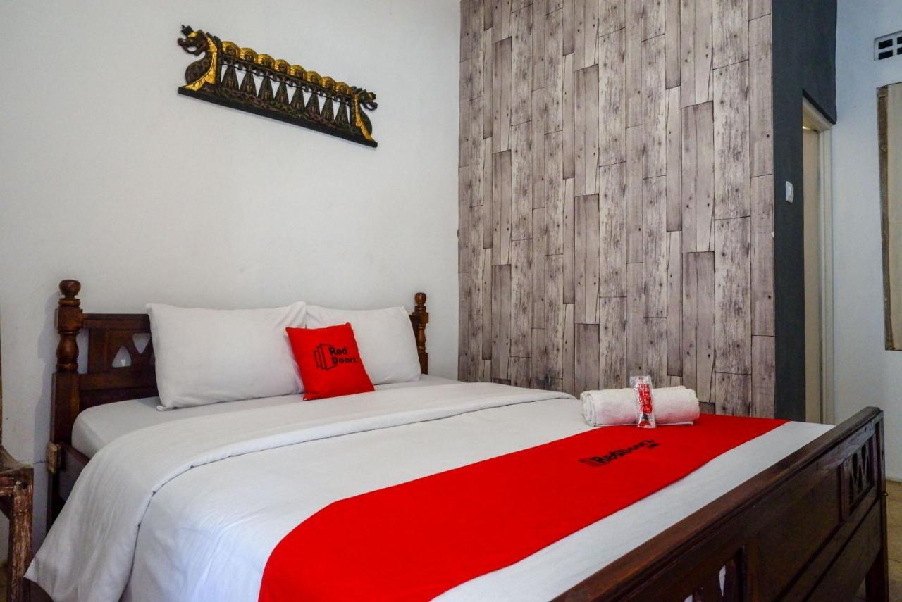 Reddoorz Syariah Near Plengkung Gading 2 Yogyakarta Exterior foto